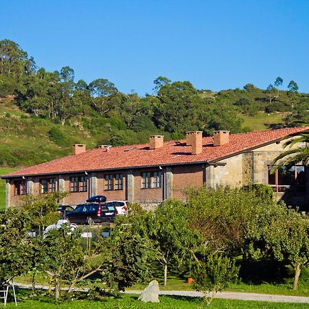 Apartamentos La Roblera 奧瑞那 外观 照片